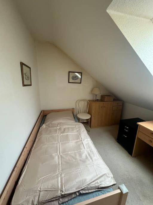 Gepflegte 3 Zimmer Wohnung! Hannover Esterno foto