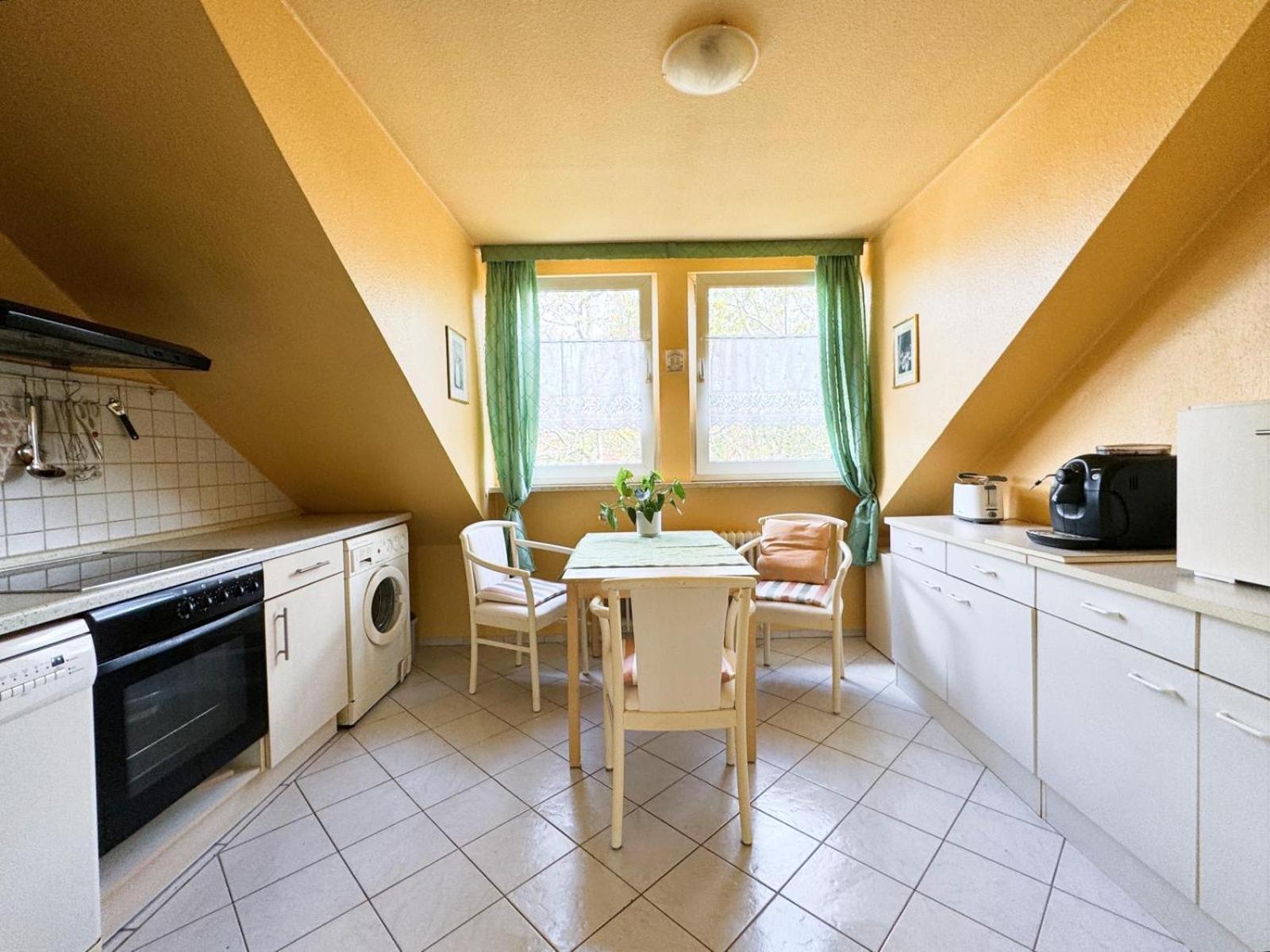 Gepflegte 3 Zimmer Wohnung! Hannover Esterno foto